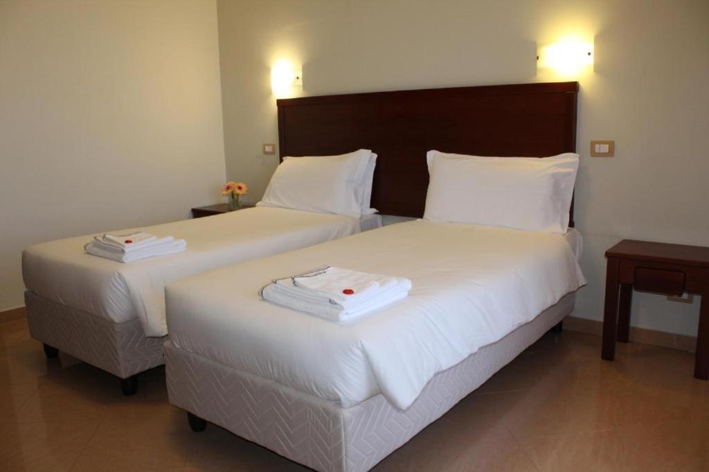 Citta Della Notte Hotel Аугуста Екстериор снимка